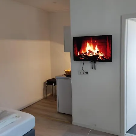 Likehome - 1 Zimmer Apartment Mit Netflix Enger