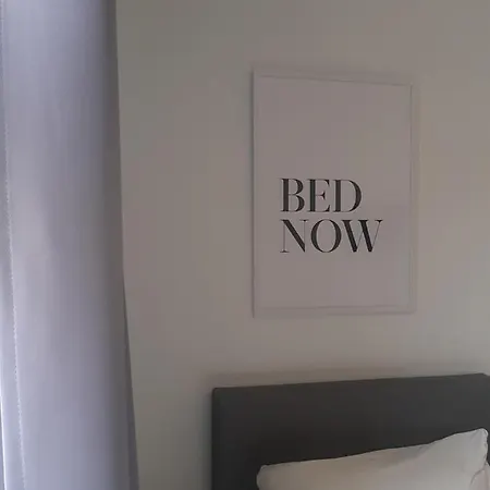 Likehome - 1 Zimmer Apartment Mit Netflix Apartment Enger
